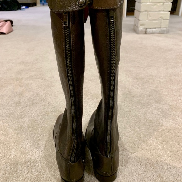 Frye Melissa Button Back Zip Boot - Picture 4 of 5